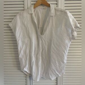 Jane and Delancey White V-Neck, Short Sleeve Blouse, L